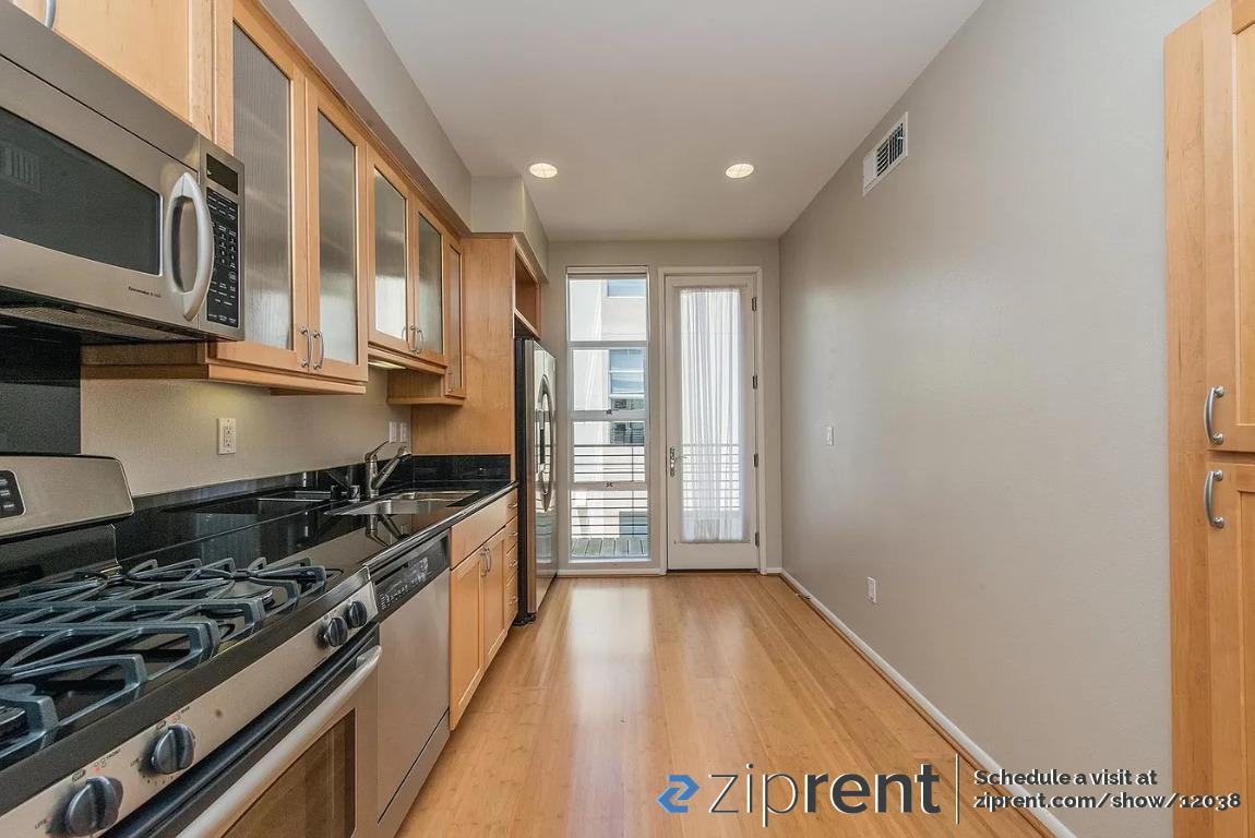 1336 Powell St - Photo 2 of 36