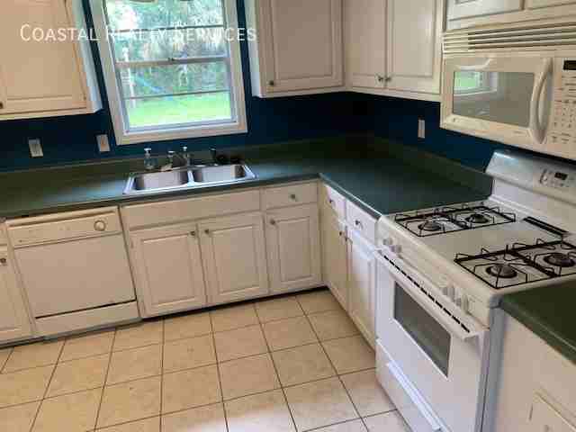 110 Sotir St Nw - Photo 2 of 11