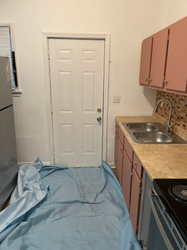 1249 Grape St Se #B - Photo 3 of 9