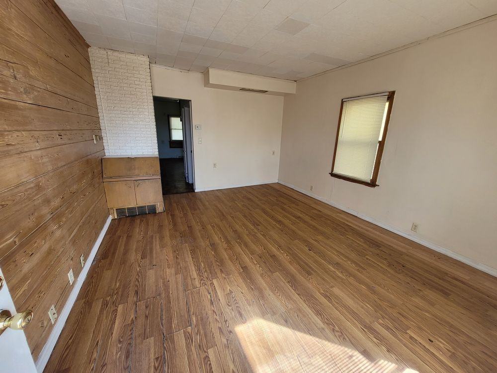 1114 W Keefe Ave - Photo 3 of 6