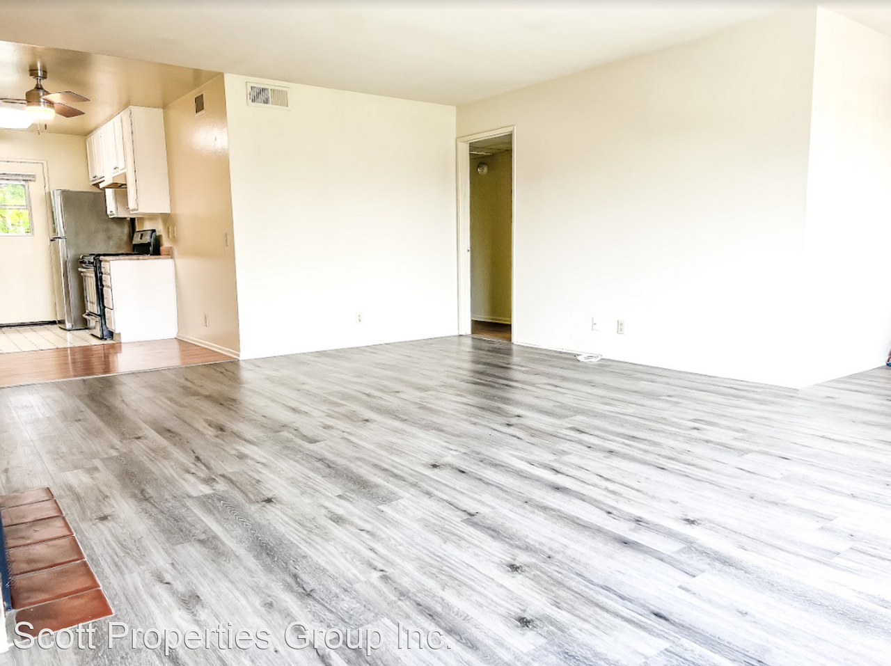 2415 Federal Ave - Photo 3 of 25