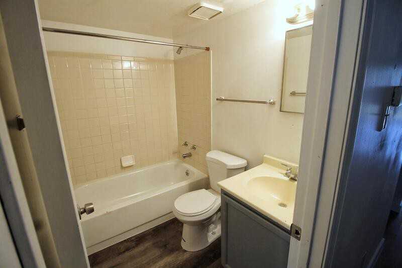 4515 Margaretta Ave #1stFL - Photo 3 of 5