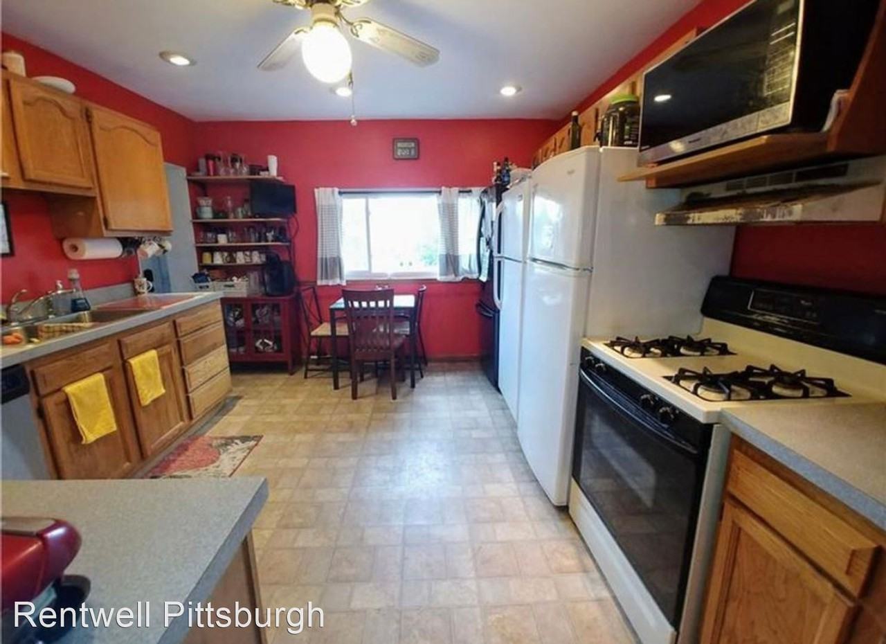 330 Ophelia St - Photo 3 of 6