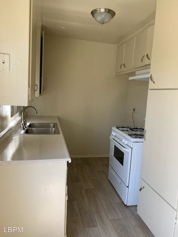 2620 W. 141st Place - Photo 2 of 15