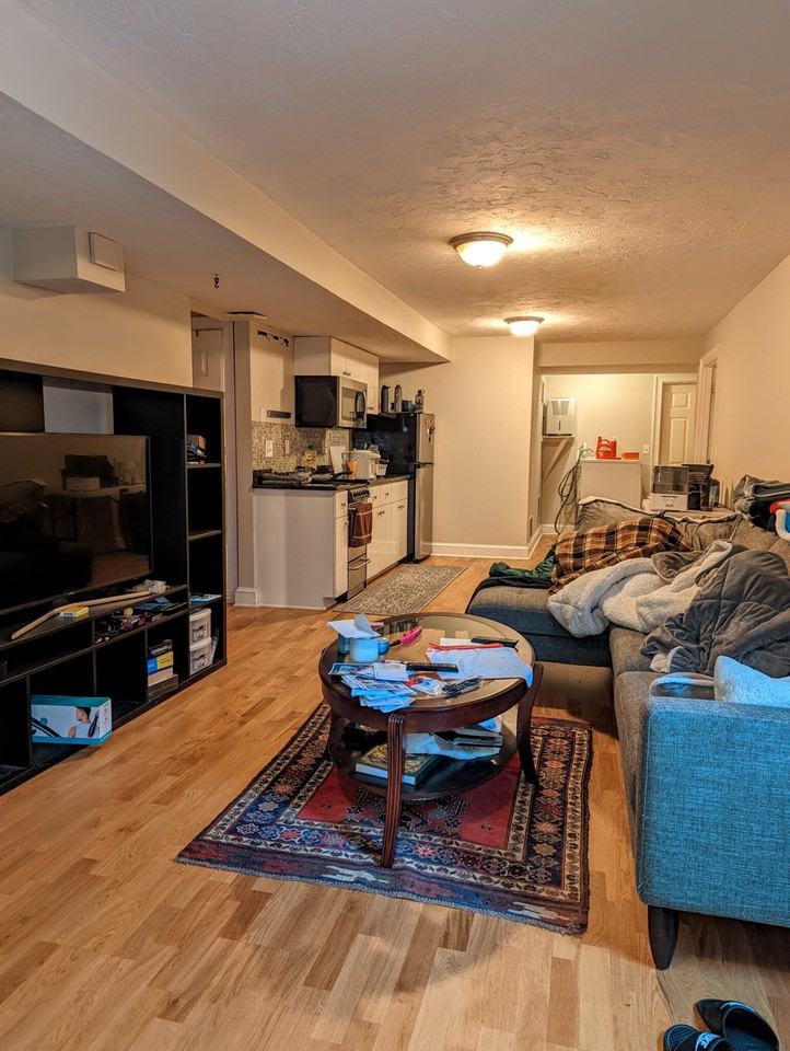 27 Winthrop Rd #B - Photo 5 of 17