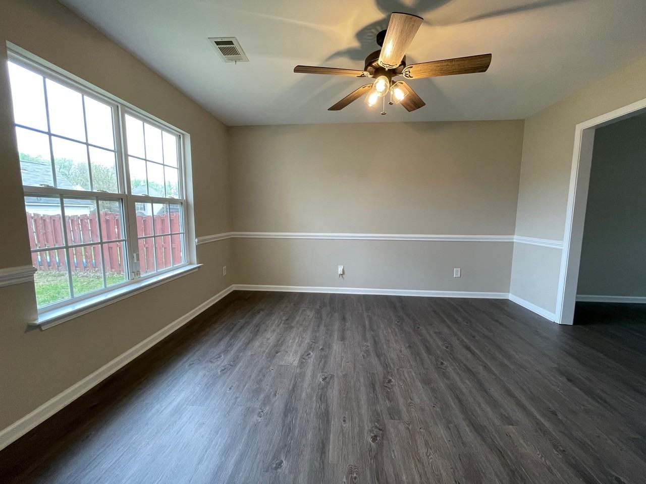 3635 Pauline Ln - Photo 4 of 35
