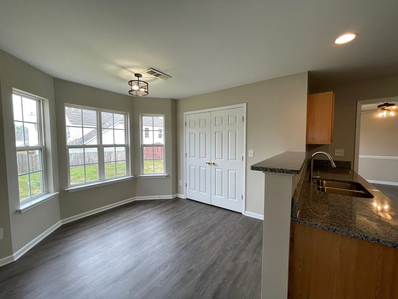 3635 Pauline Ln - Photo 7 of 35