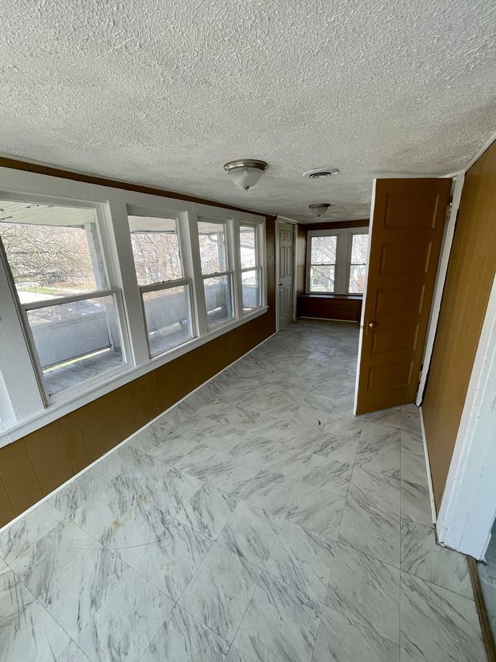 3482 W 49th St - Photo 3 of 10