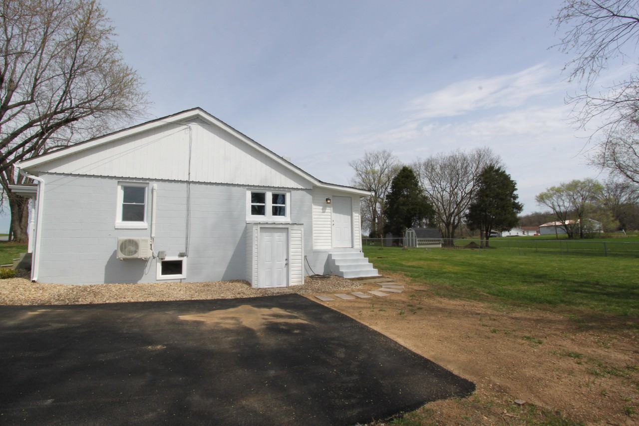 714 Shepherdstown Pike - Photo 3 of 20