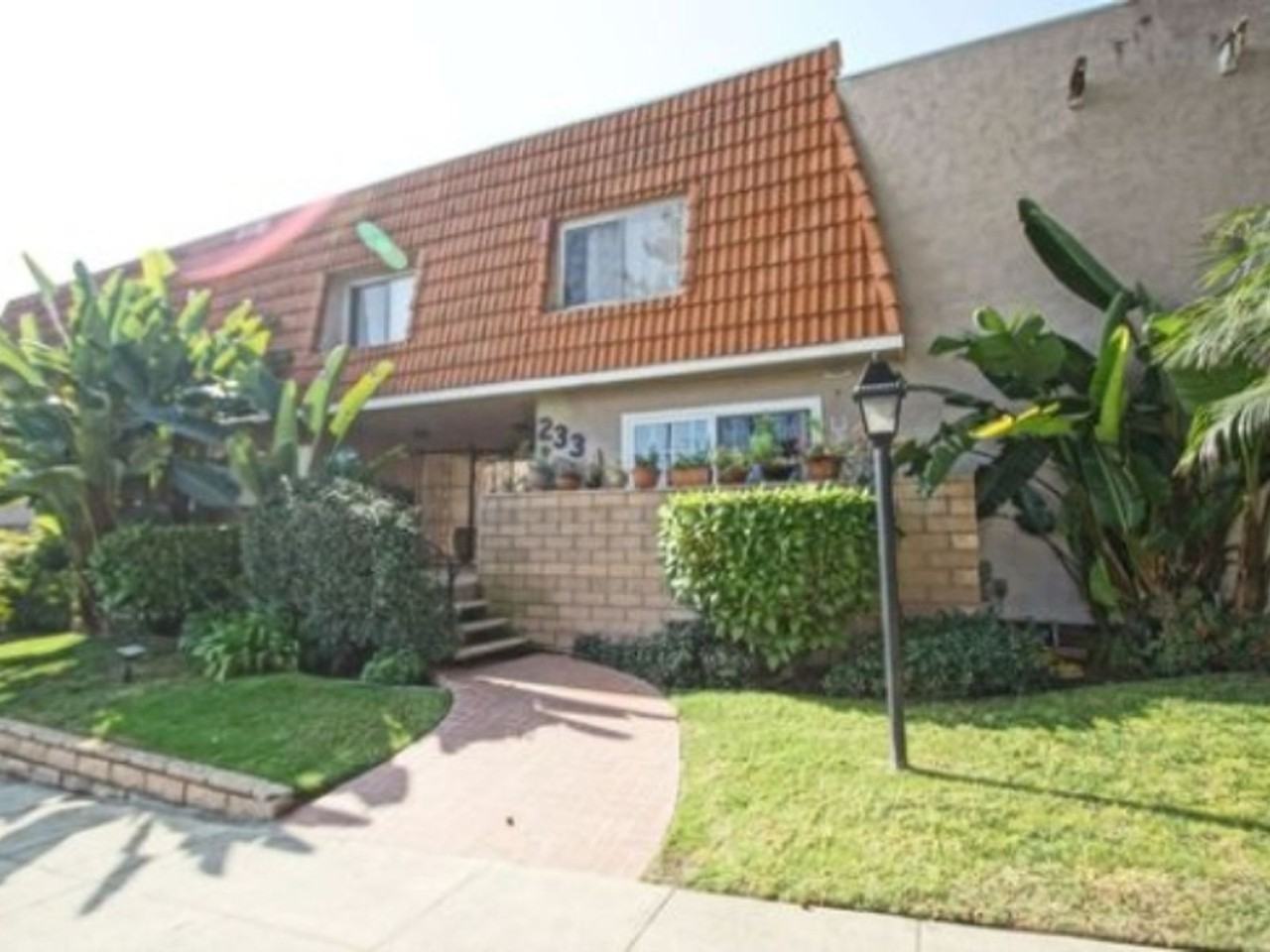 233 S. Juanita Ave. - Photo 3 of 45