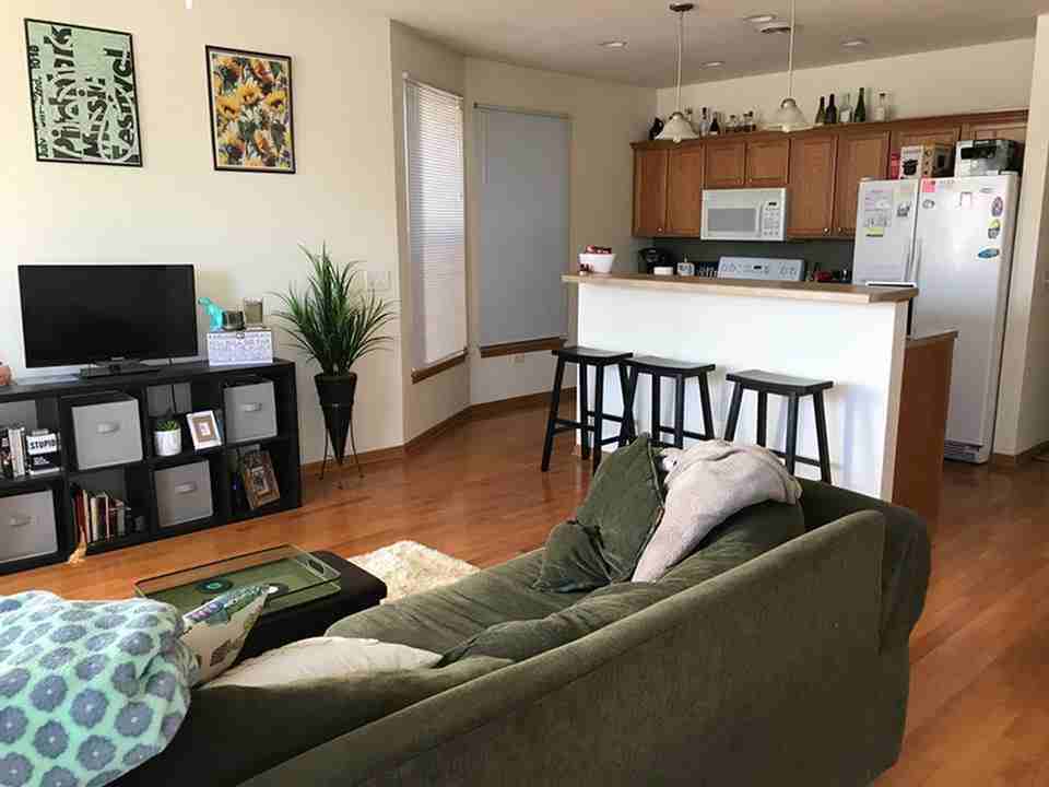 1345 Williamson St - Photo 2 of 8