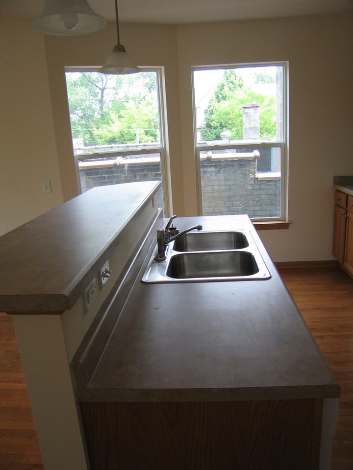 1345 Williamson St - Photo 6 of 8