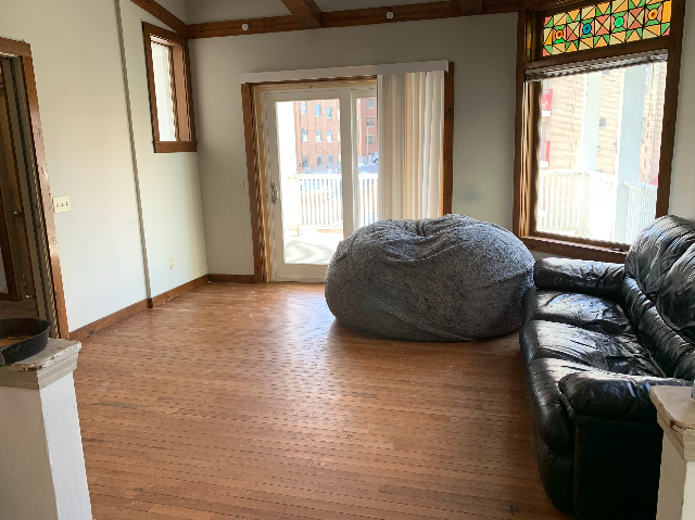 621 N Frances St - Photo 2 of 5