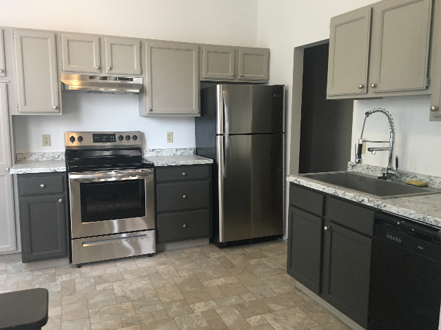 621 N Frances St - Photo 3 of 5