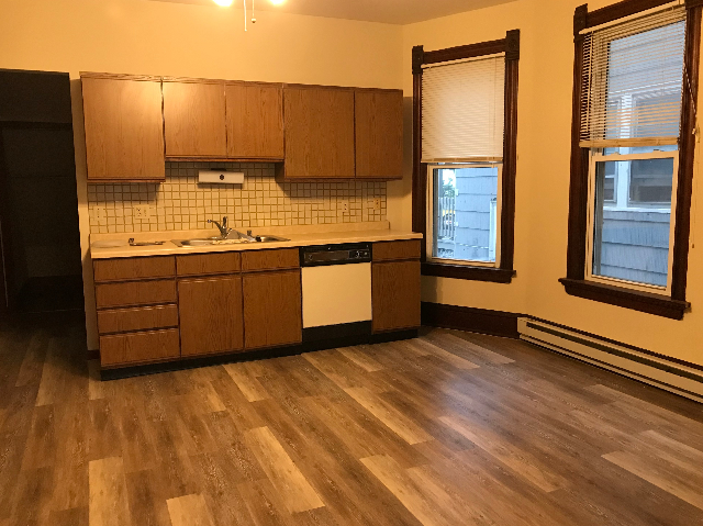 743 E Johnson - Photo 2 of 4