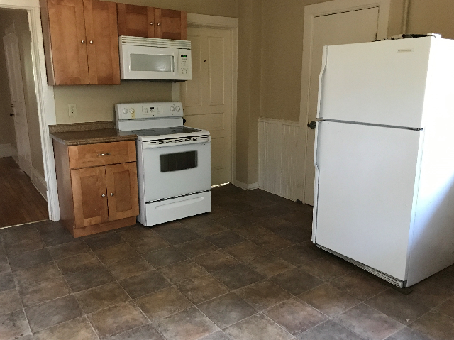 745 E Johnson - Photo 2 of 6