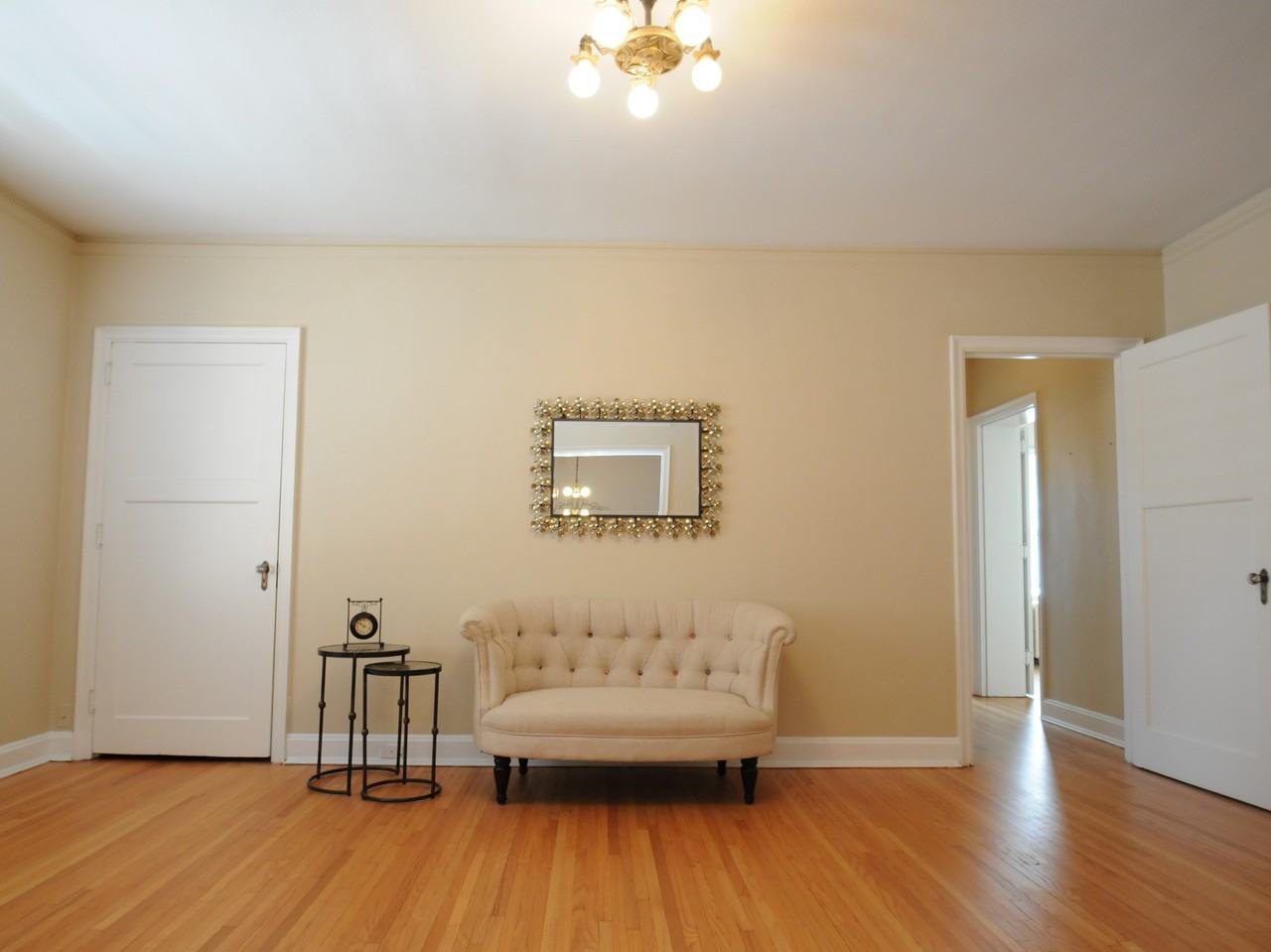 Lindsay 414 - Photo 4 of 39