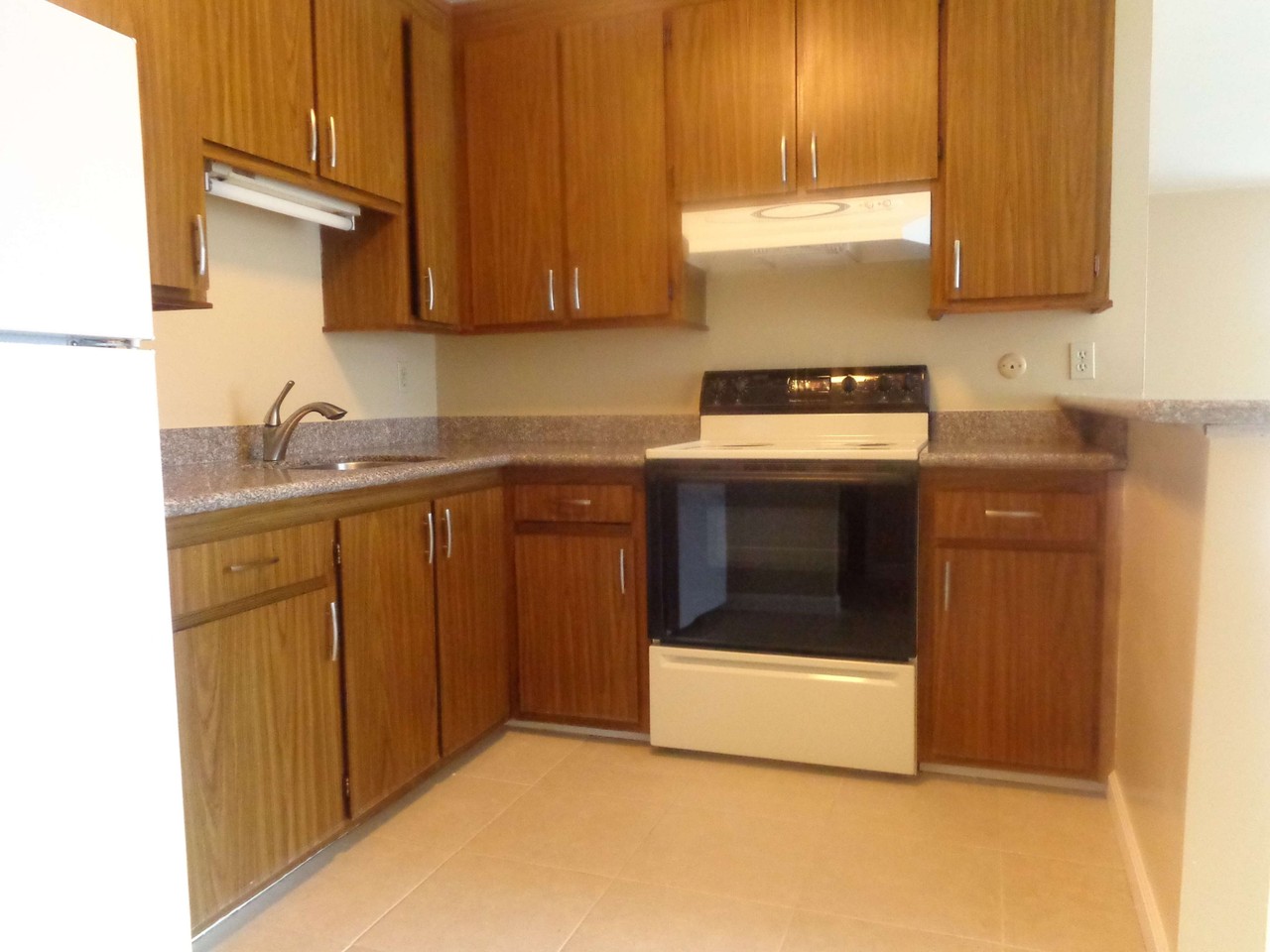 132 Dutton Ave - Photo 2 of 17