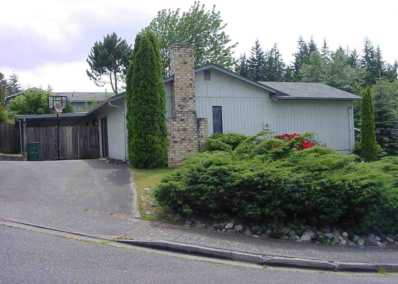 721 36th St - Photo 3 of 3