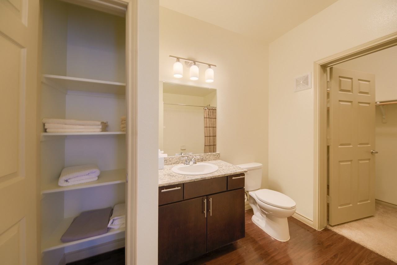 Midway Station Apartments - Photo 5 of 28