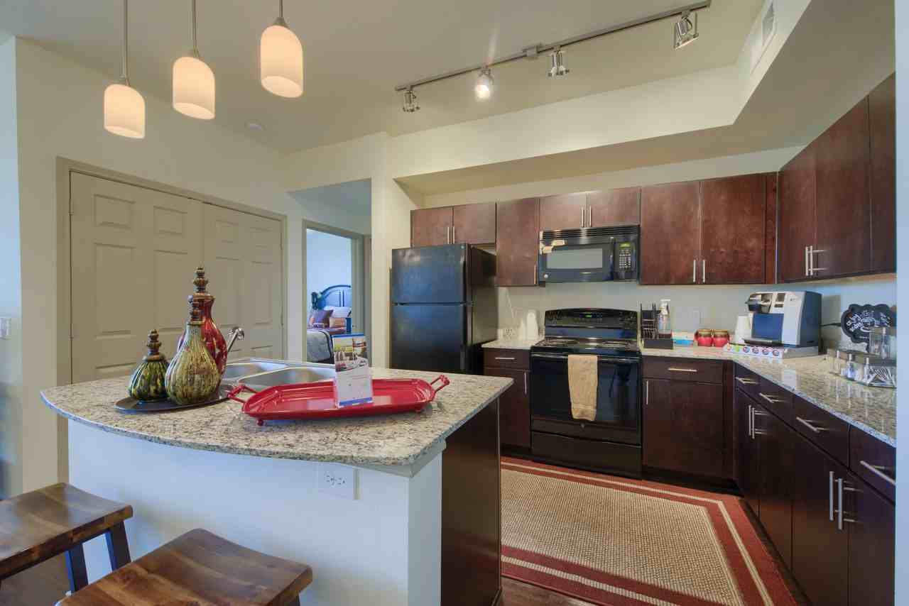 Midway Station Apartments - Photo 6 of 28