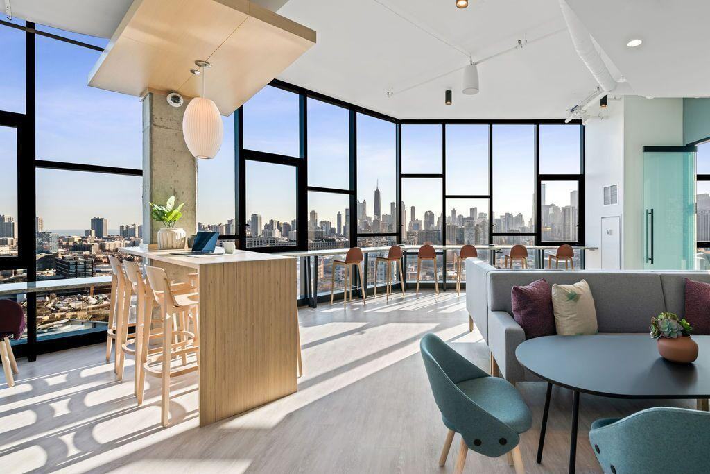 Avenir - Photo 3 of 9