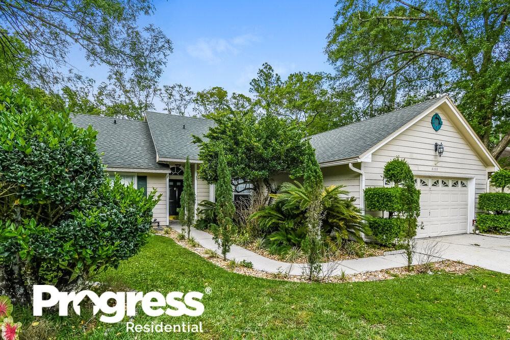 8233 Lakemont Dr - Photo 3 of 16