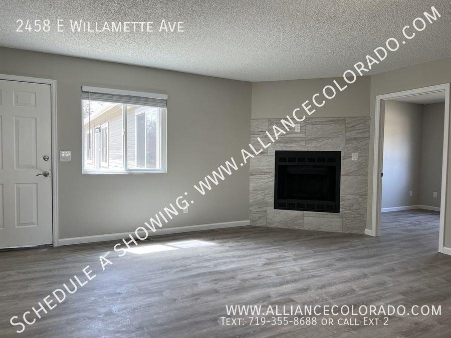 2458 E Willamette Ave - Photo 3 of 35