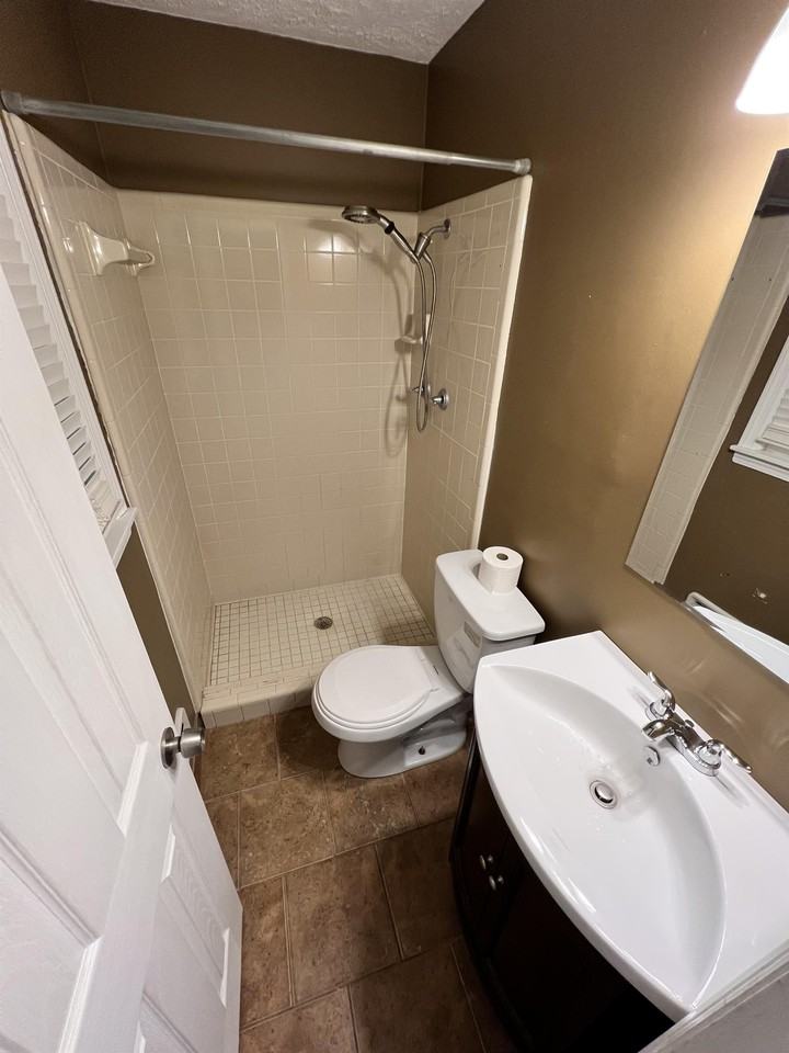 9310 Habersham Dr #1 - Photo 6 of 31