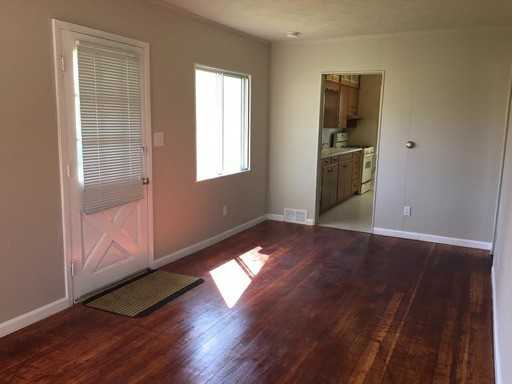 1828 46th St - Photo 2 of 6