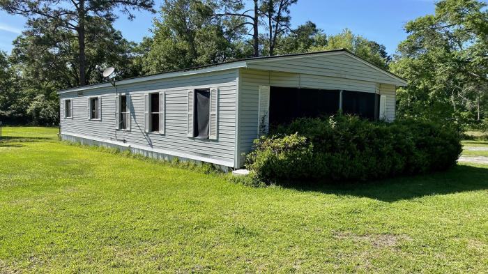 13716 Ne County Road 1471 - Photo 2 of 15