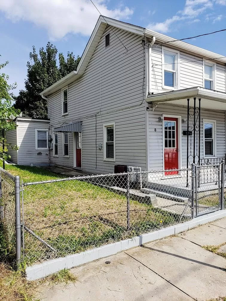 8 W First St - Photo 2 of 14