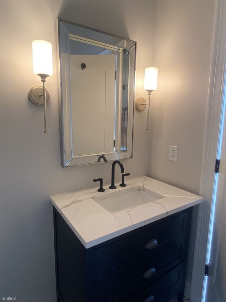 204 Lafayette St - Photo 2 of 24