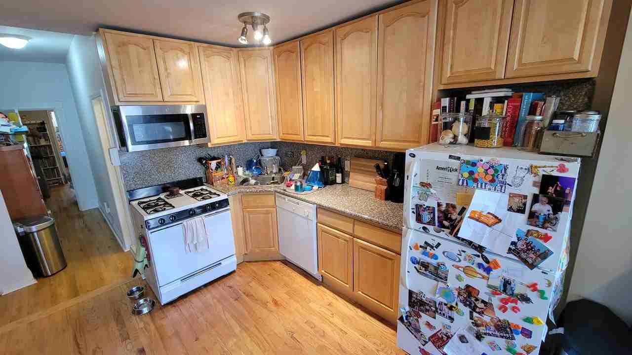 355 12th Street #2A - Photo 4 of 18