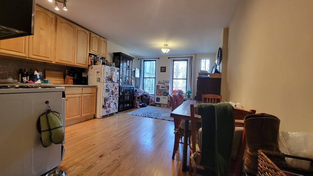 355 12th Street #2A - Photo 3 of 18