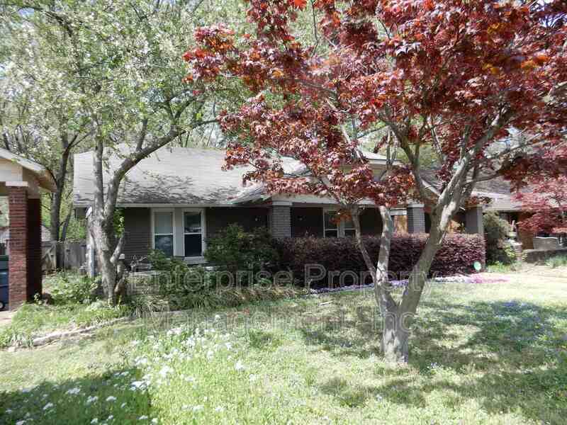 521 Alexander St - Photo 3 of 3