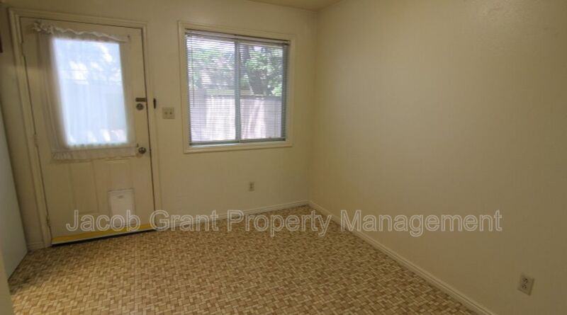725 Whittier St - Photo 6 of 9