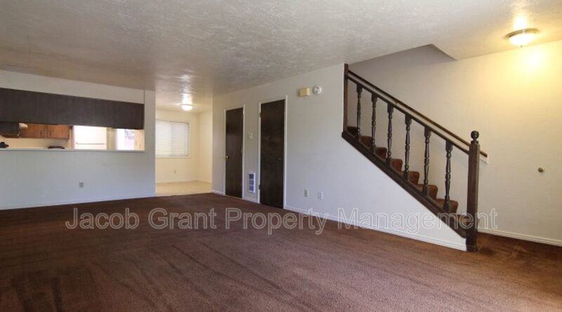 725 Whittier St - Photo 3 of 9
