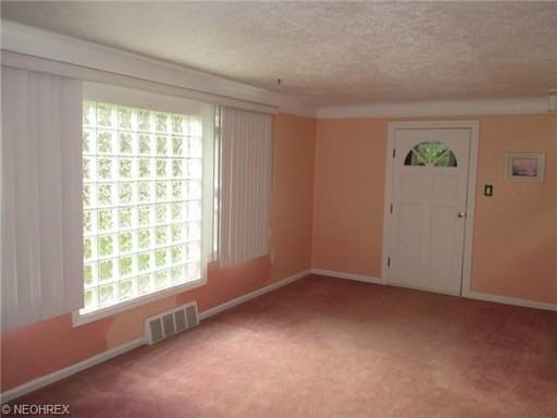 5407 Summit Rd - Photo 3 of 4