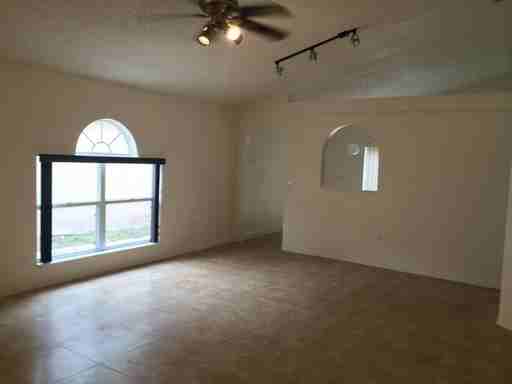 371 Placid Lake Dr - Photo 3 of 11