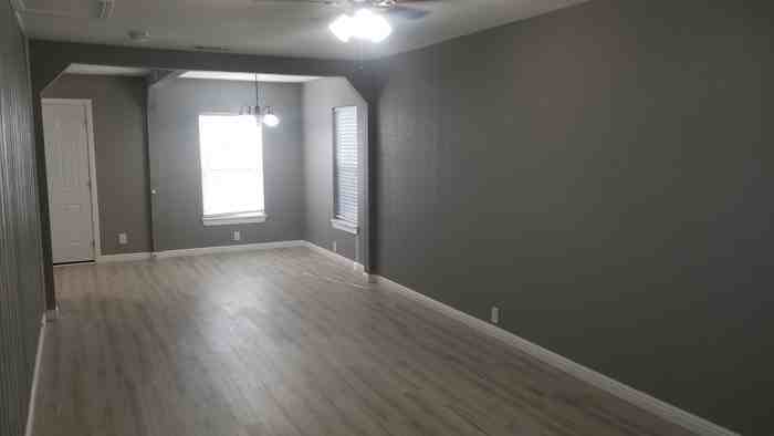 4924 Foard St - Photo 2 of 5