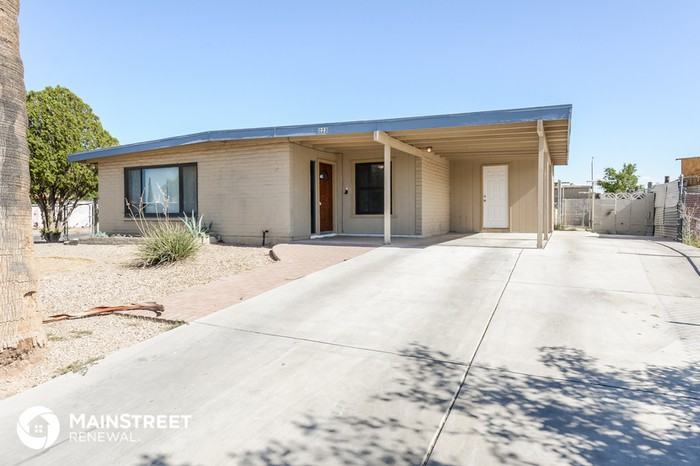 223 W Mossman Rd - Photo 2 of 17