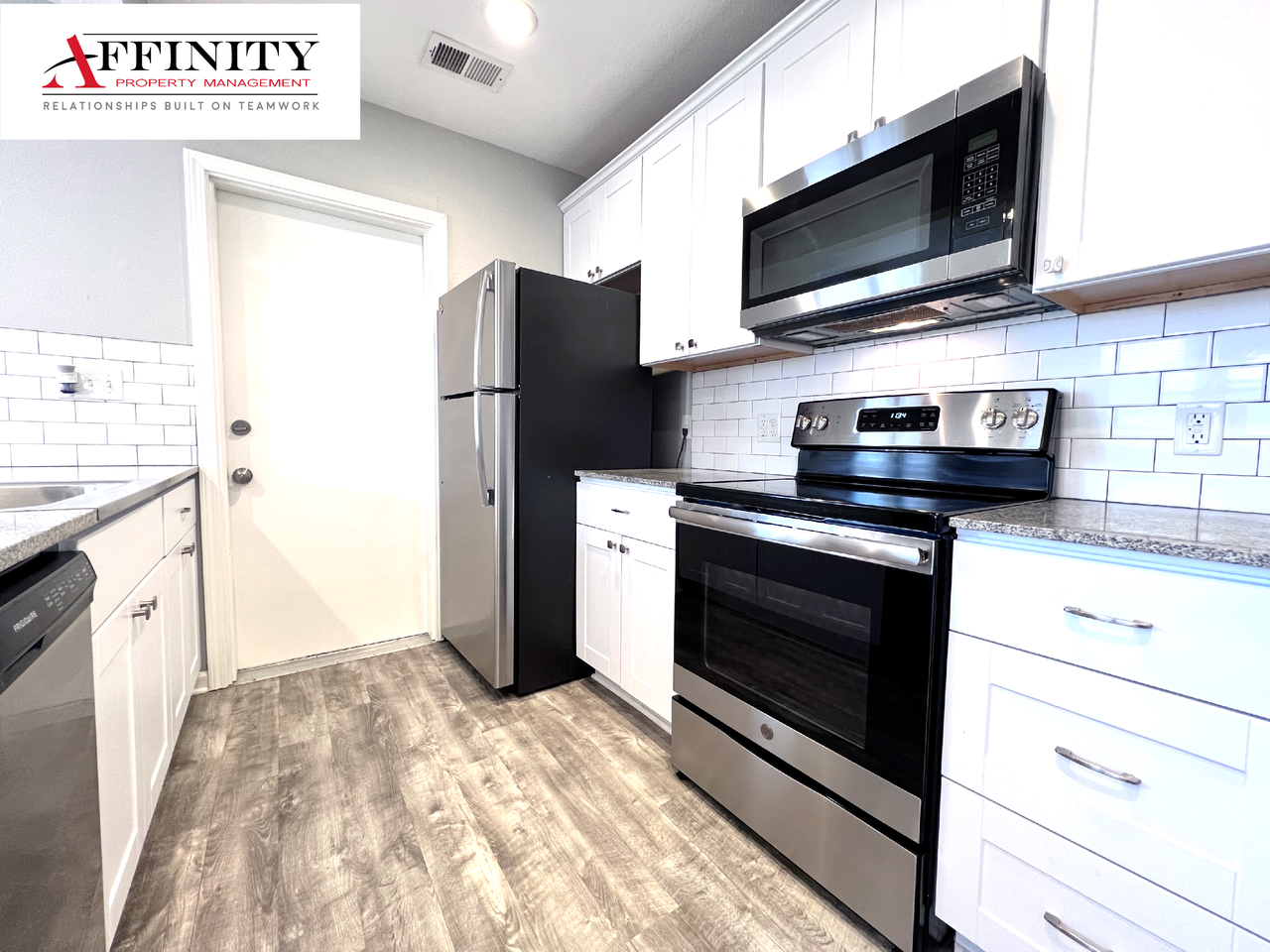 4312 Holly St #2 - Photo 7 of 10