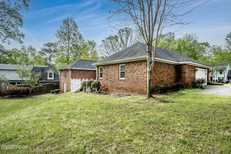 205 Saddle Creek Ct - Photo 5 of 46