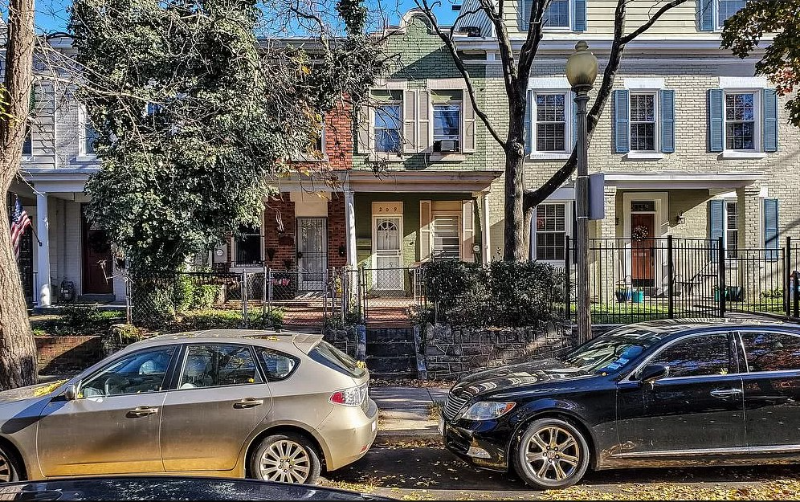 211 14th Pl Ne - Photo 2 of 20