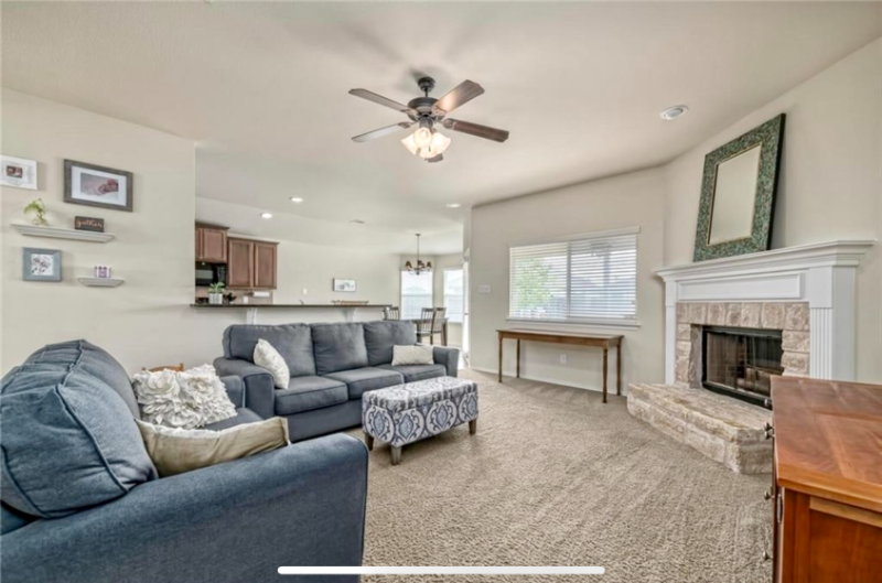 6704 Crystal Ct - Photo 2 of 11