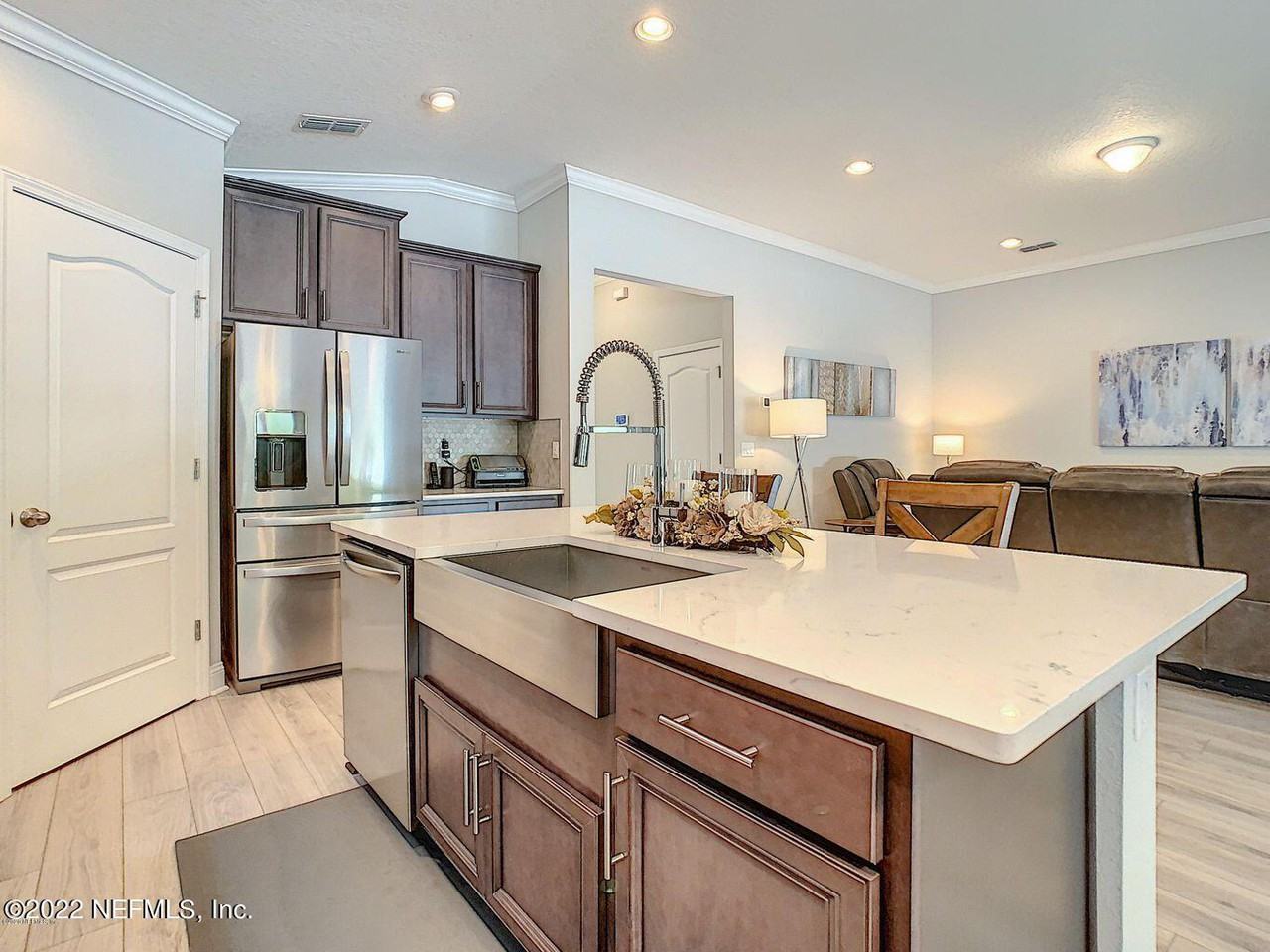 132 Balmoral Castle Dr - Photo 2 of 10