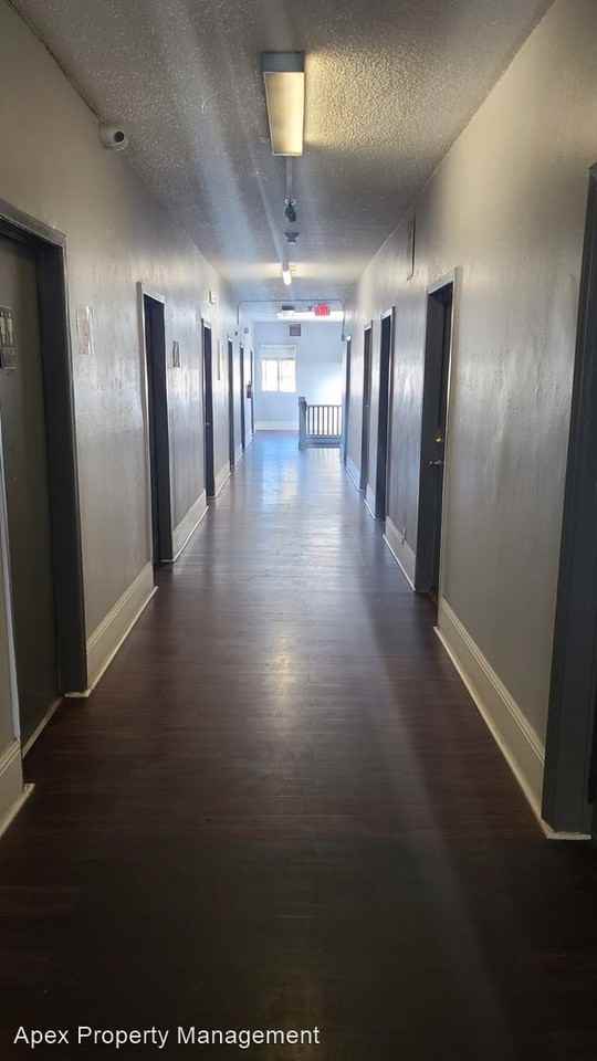 1017 South Centre Street - Photo 3 of 14