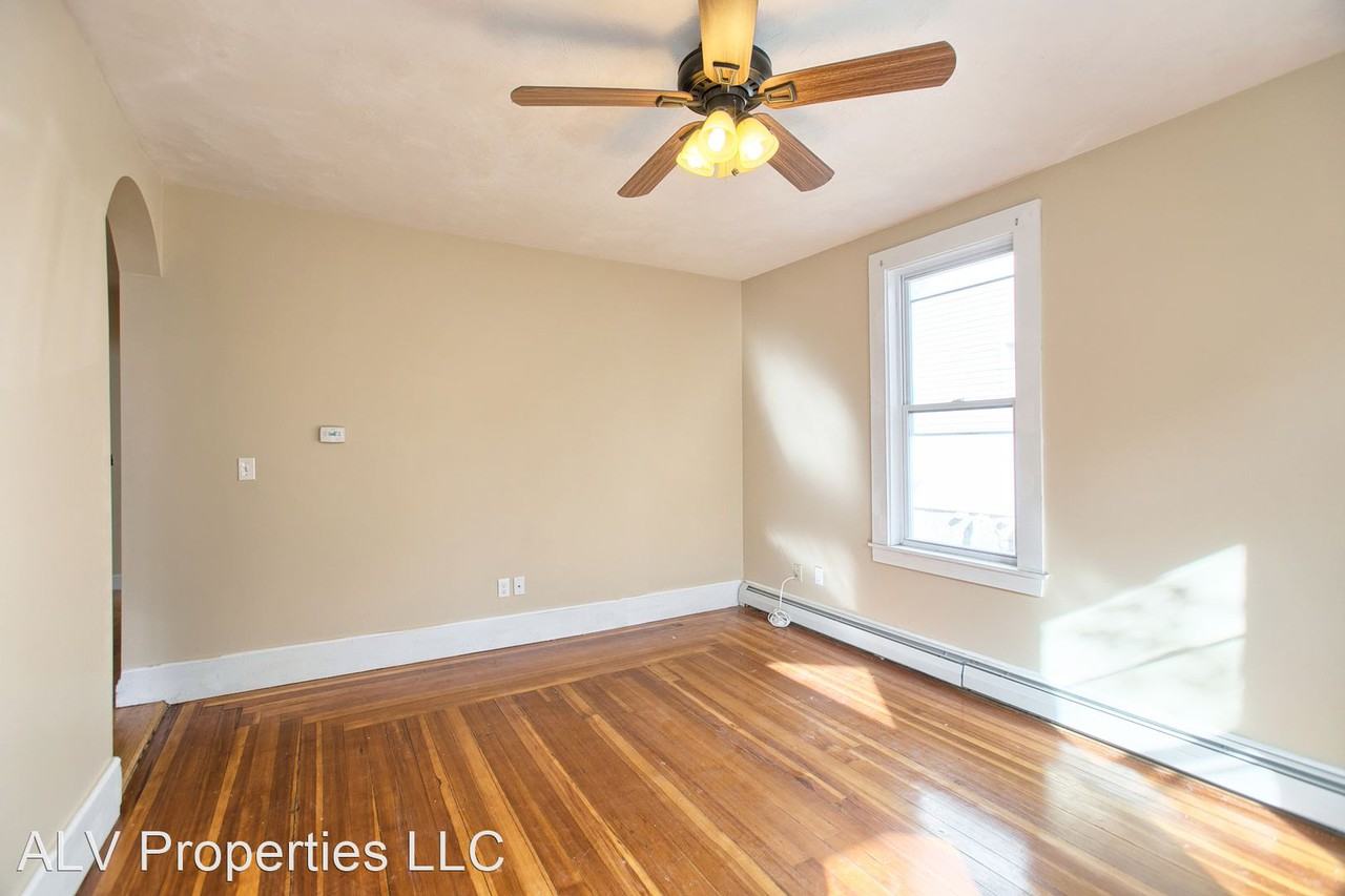 31 Simon Street - Photo 2 of 14