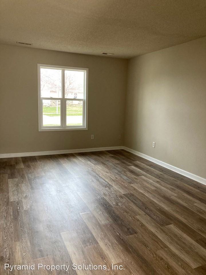 3613 Williams St - Photo 3 of 19